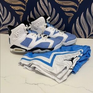 Jordan Kids Sneakers in Blue and White